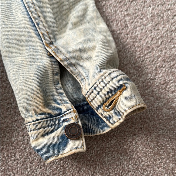 Lightweight Denim Jacket - Picture 5 of 5